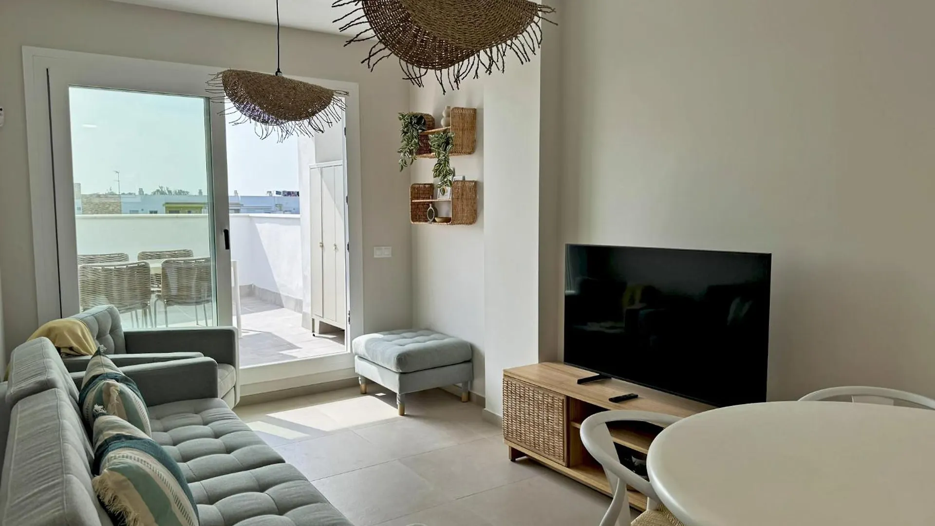Apartamento Alma - Ole Solutions ロタ 0*,